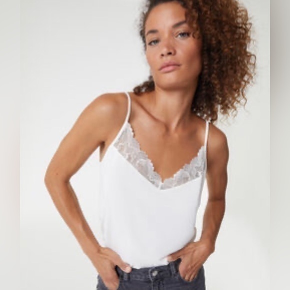 Forever 21 Cream Lace Trim Cropped Cami Size Medium